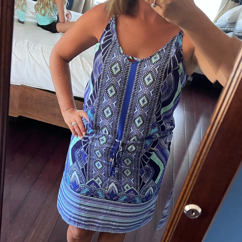 Dress - Picture 2 of 5